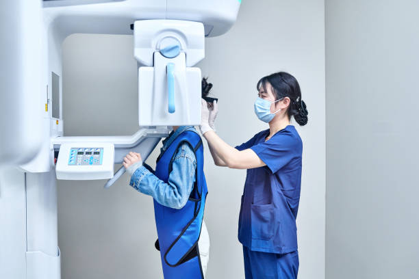 Best Emergency Tooth Extraction in Groves, TX